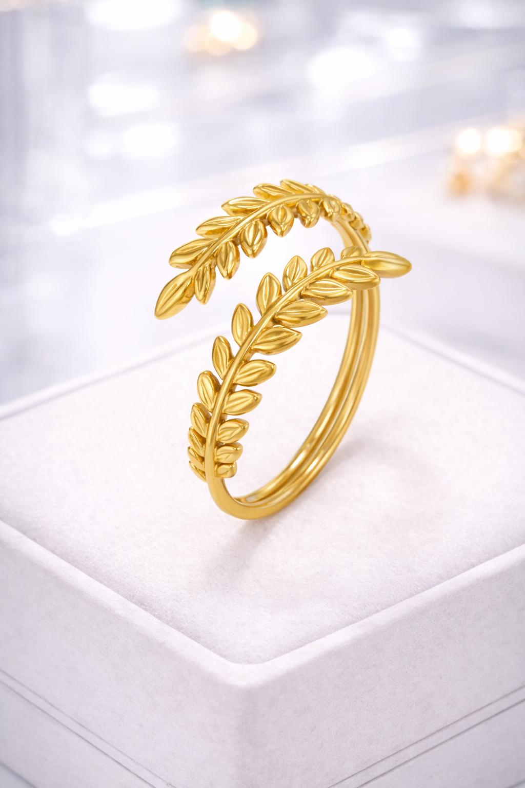 Laurel Embrace Ring